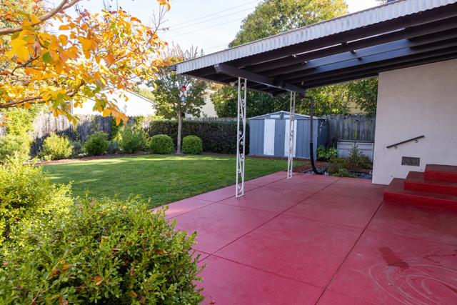 1541 Maple Street, San Mateo CA: https://media.crmls.org/mediaz/02abfbc4-283a-438f-bb1a-071fa9f8f4a8.jpg