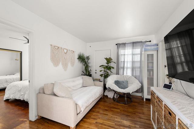 849 851 Missouri St, San Diego CA: https://media.crmls.org/mediaz/02ac7cc0-1b6e-42f1-9ca7-08f6ad77a375.jpg