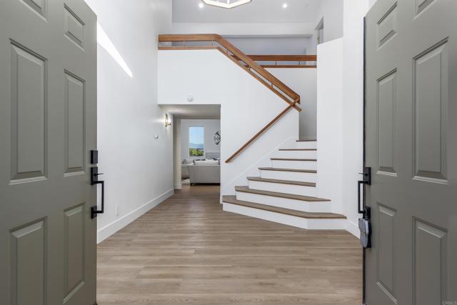 Detail Gallery Image 6 of 57 For 5166 via Portola, Oceanside,  CA 92057 - 4 Beds | 3 Baths