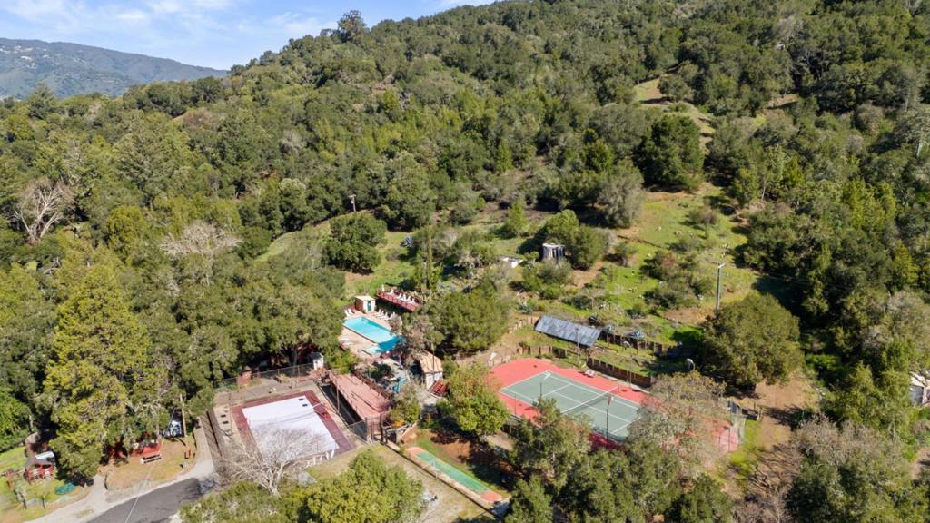 20600 Aldercroft