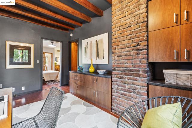 2633 Benvenue, Berkeley CA: https://media.crmls.org/mediaz/02ad814b-55b4-4111-9a87-59b4b0ae7f04.jpg