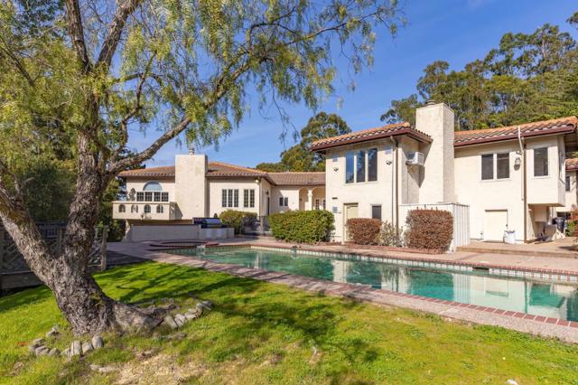 1035 Macadamia Drive, Hillsborough CA: https://media.crmls.org/mediaz/02ae7c0b-bb81-424e-9609-94afb7648a9b.jpg