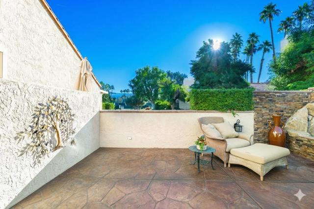 317 Forest Hills Drive, Rancho Mirage CA: https://media.crmls.org/mediaz/02aeffbf-c381-4558-854c-a47a1578b677.jpg