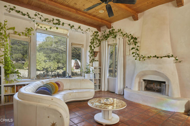 3450 Thacher Road, Ojai CA: https://media.crmls.org/mediaz/02b00e16-84aa-4bcf-8109-c2be4604b6d3.jpg