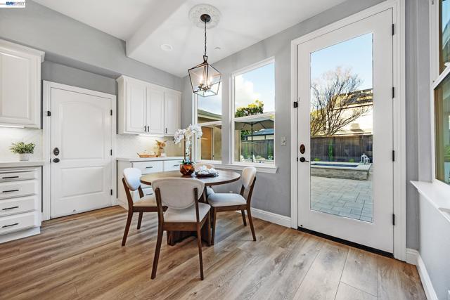 2170 Santa Croce Dr, Livermore CA: https://media.crmls.org/mediaz/02b014ca-217e-4d55-91ad-954f7c59e46c.jpg