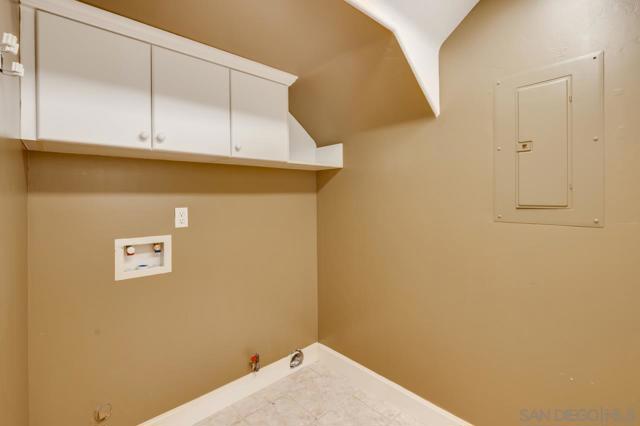 5199 Seagrove Place, San Diego CA: https://media.crmls.org/mediaz/02b089df-912e-4ff6-b65e-f884d2c57103.jpg