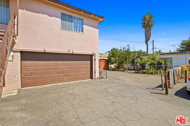 5503 Maywood Avenue, Maywood CA: https://media.crmls.org/mediaz/02b16f54-5c0d-4621-8855-7fe5cb8cb1f0.jpg