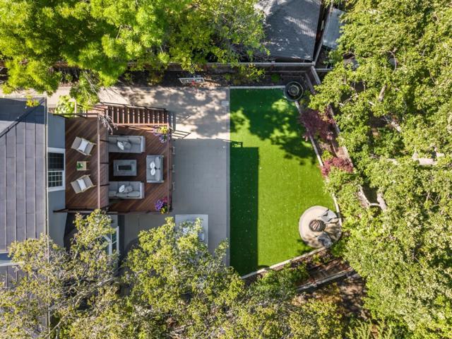 739 Oak View Way, Redwood City CA: https://media.crmls.org/mediaz/02b192e8-dc79-4563-b8e6-1260ed584db1.jpg