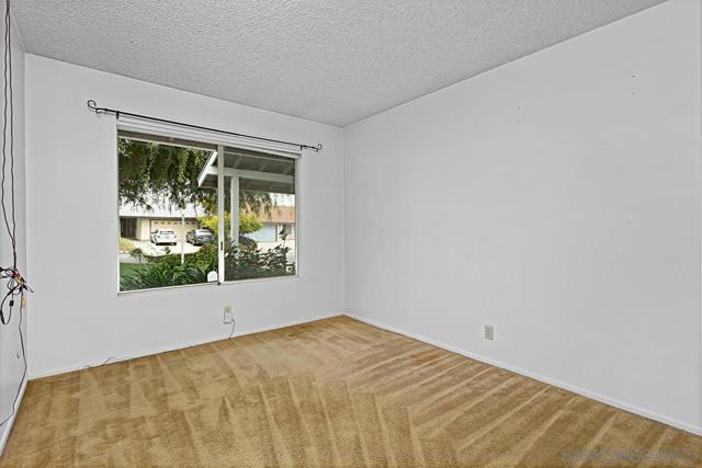 13612 El Mar Ave, Poway CA: https://media.crmls.org/mediaz/02b2df9a-d9be-4367-bd96-fe00157fa5bd.jpg