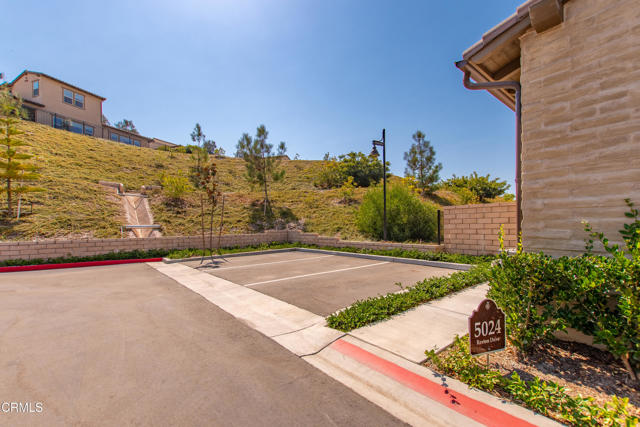 5024 Rexton Drive, Camarillo CA: https://media.crmls.org/mediaz/02b3a979-abf8-4f61-87d5-009c810eff2e.jpg