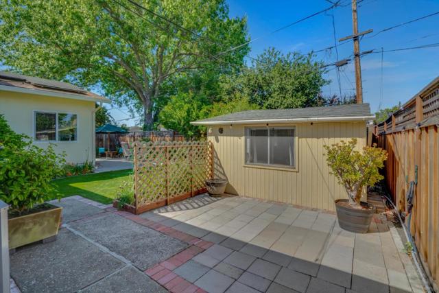 1583 Mitchell Way, Redwood City CA: https://media.crmls.org/mediaz/02b42f19-7696-418a-a421-04dd40120570.jpg