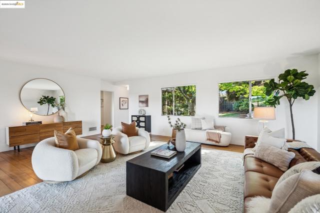 1025 Creston Rd, Berkeley CA: https://media.crmls.org/mediaz/02b45bd3-6d21-40fc-a354-ebf62510c687.jpg