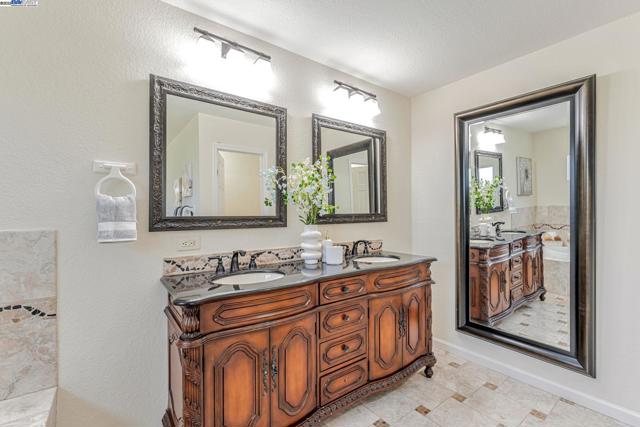 483 Becado Place, Fremont CA: https://media.crmls.org/mediaz/02b52b62-6411-4b75-9fd5-2ecefcaf09fc.jpg