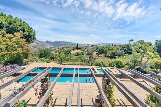 7727 Via Zafiro, San Diego CA: https://media.crmls.org/mediaz/02b60fdb-e1b7-416b-94fb-7273ba3b6dfd.jpg