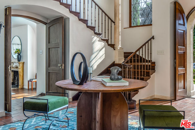 Image 12 of 43 For 2464 Catalina Street