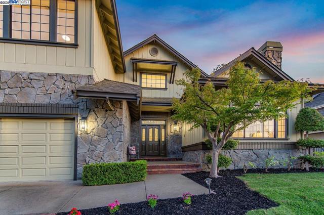 942 Finovino Ct, Pleasanton CA: https://media.crmls.org/mediaz/02b70bfe-cf23-4ef5-9bc5-bd11e3414b92.jpg