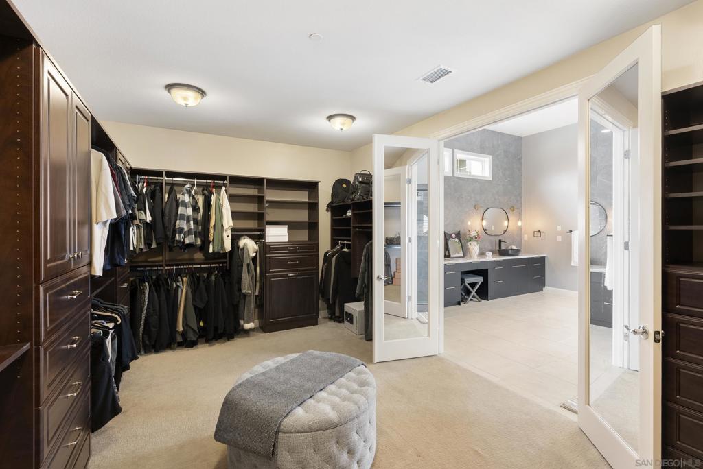 MLS #250032415SD img 33