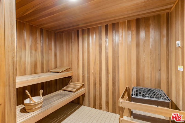 9255 Doheny Road, West Hollywood CA: https://media.crmls.org/mediaz/02b88576-0ee8-4661-bde5-8b76176742dc.jpg