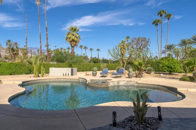 10 Clancy Lane S, Rancho Mirage, CA 92270