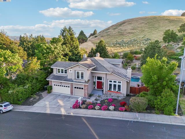 8244 Brittany Dr, Dublin CA: https://media.crmls.org/mediaz/02b94393-c64d-4633-a582-99d00902f8a2.jpg