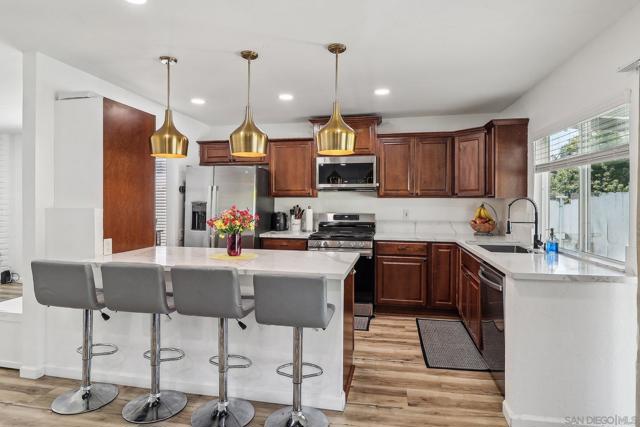 2044 Siegle Dr, Lemon Grove CA: https://media.crmls.org/mediaz/02b9a210-8aba-4b1e-ba40-cdb1154a4208.jpg