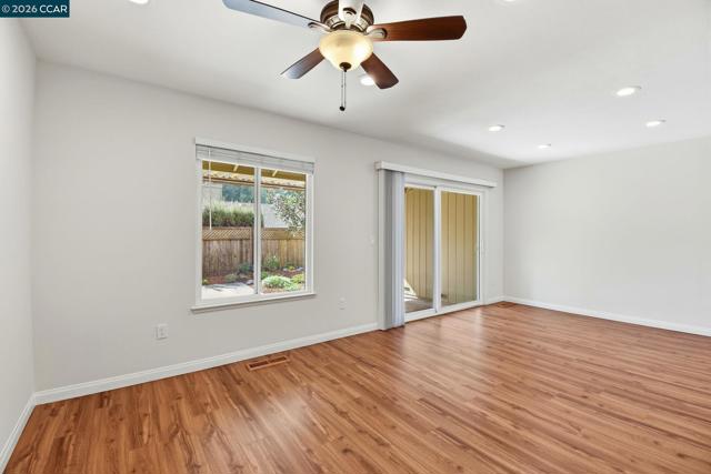 Image 11 of 37 For 6538 Stonecroft Ter