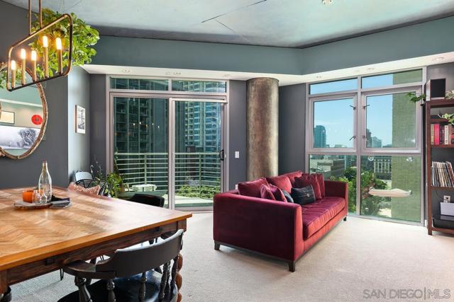 801 Ash st, San Diego CA: https://media.crmls.org/mediaz/02ba11ff-0f25-4cac-93fb-e1d31fd2fb29.jpg