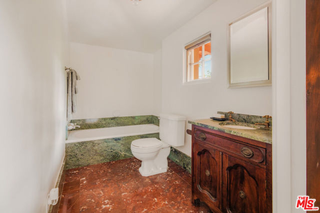 405 Toro Canyon Road, Carpinteria CA: https://media.crmls.org/mediaz/02bb9629-2fbd-4c09-8e2e-c2647cfce872.jpg