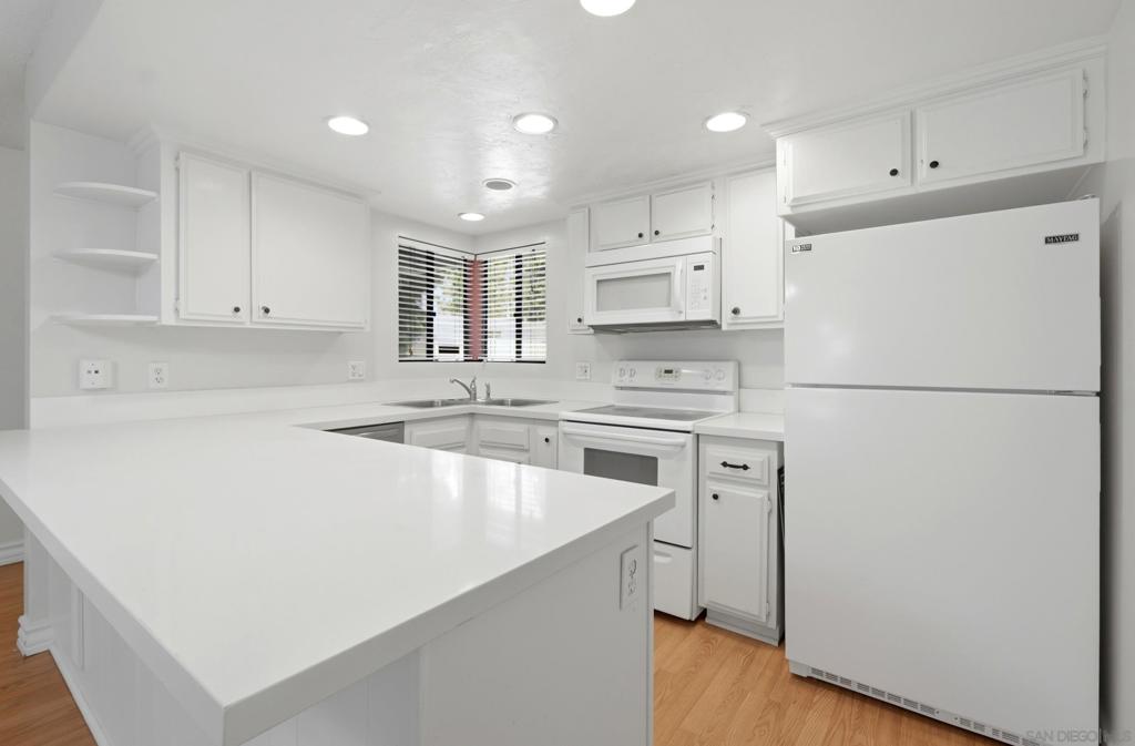 1257 Grand Avenue - photo 13