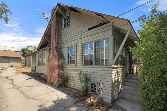 3741 Locke Avenue, Los Angeles CA: https://media.crmls.org/mediaz/02bbe4bf-a098-46b2-a21d-786683522c65.jpg