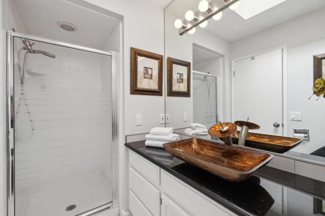560 California Way, Woodside CA: https://media.crmls.org/mediaz/02bc6a4b-4922-49b3-8283-3ca8ed22aed7.jpg
