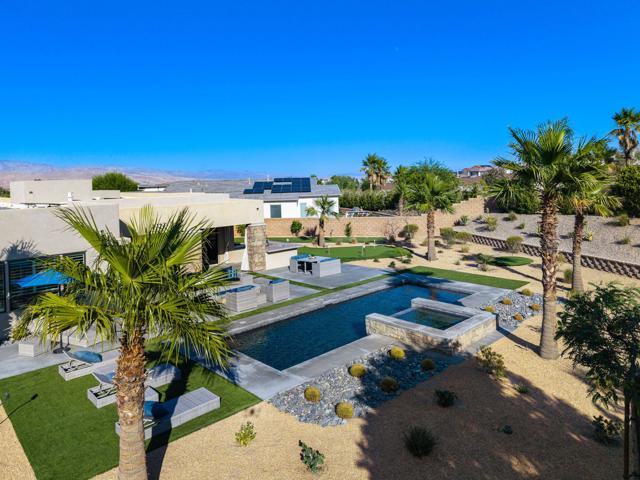 74425 Zeppelin Drive, Palm Desert CA: https://media.crmls.org/mediaz/02bc8064-99cc-4b52-ad98-f2f785c2807b.jpg
