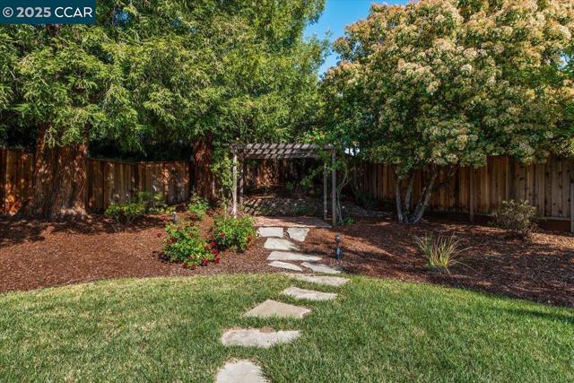 230 Vallecito Lane, Walnut Creek CA: https://media.crmls.org/mediaz/02be408f-2e64-4ee8-9049-cd6ff27f5b87.jpg