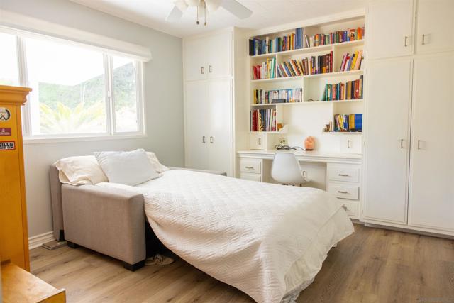 444 N El Camino Real, Encinitas CA: https://media.crmls.org/mediaz/02bfa580-61db-4b61-a520-d06e5154f57e.jpg