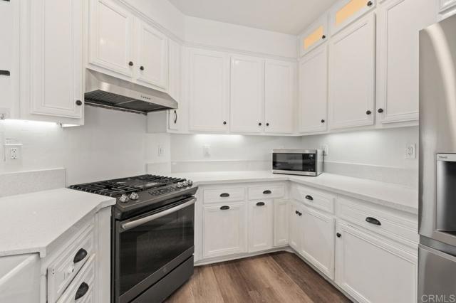 Detail Gallery Image 9 of 60 For 2785 Bear Valley Rd., Chula Vista,  CA 91915 - 4 Beds | 2/1 Baths
