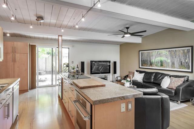 19269 De Havilland Drive, Saratoga CA: https://media.crmls.org/mediaz/02c00969-84d2-4869-b3f4-ce5d665e254d.jpg