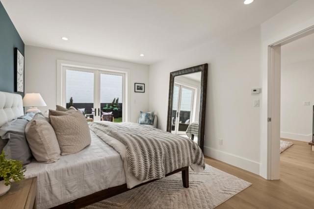 17 30th Street, San Francisco CA: https://media.crmls.org/mediaz/02c1e9a1-7523-4800-90a2-9221042cfe8c.jpg