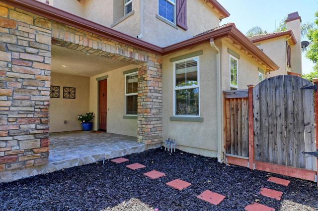1250 Sunrise Drive, Gilroy CA: https://media.crmls.org/mediaz/02c231b1-19d8-47f8-aafc-87bd6fc1acd3.jpg