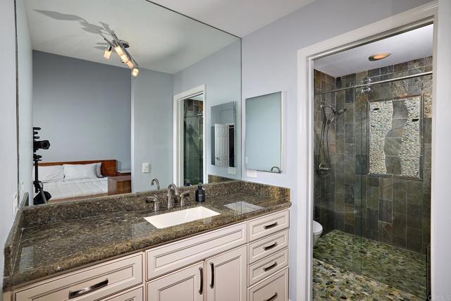 Detail Gallery Image 16 of 28 For 532 1/2 via De La Valle #C,  Solana Beach,  CA 92075 - 2 Beds | 2 Baths