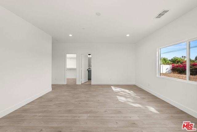 20280 Newton Street, Corona CA: https://media.crmls.org/mediaz/02c384d3-0cb1-47ba-b85e-fd70f098a1ab.jpg