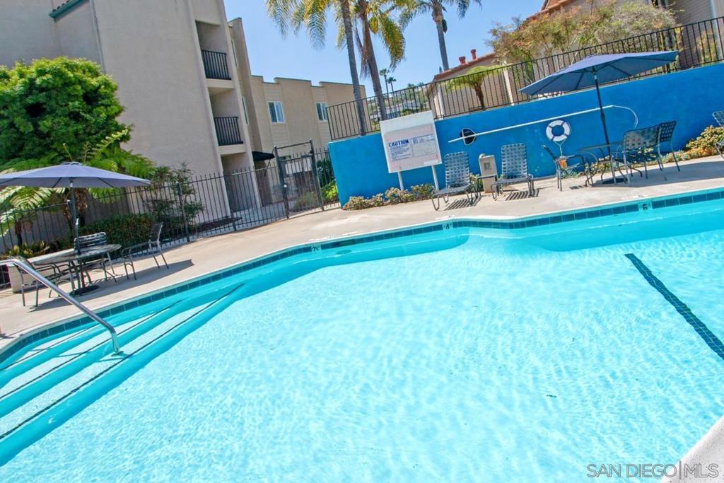 2625 Pirineos Way - photo 4