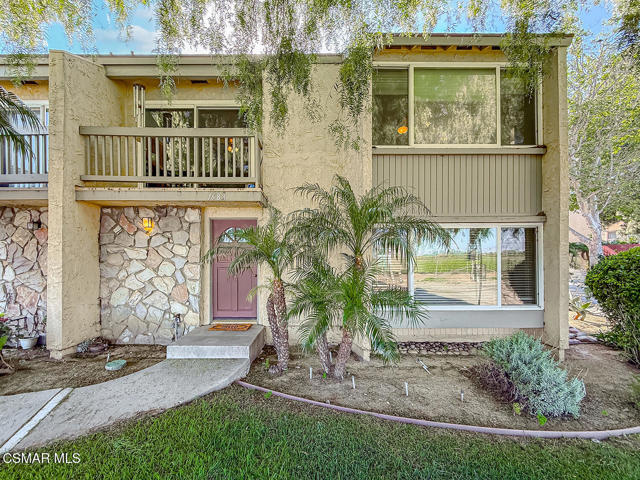 1683 Addax Circle, Ventura CA: https://media.crmls.org/mediaz/02c4c681-9c4f-4786-b9a7-0de2349e799b.jpg