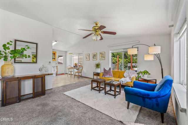 18700 Hare Creek Terrace, Fort Bragg CA: https://media.crmls.org/mediaz/02c4cd68-cb23-4643-9099-aeb1c9776298.jpg