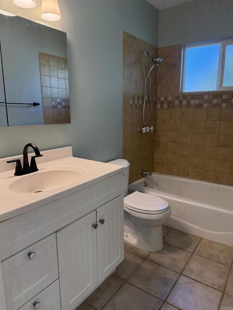 Detail Gallery Image 7 of 27 For 5008 Faber Way, San Diego,  CA 92115 - 3 Beds | 2 Baths