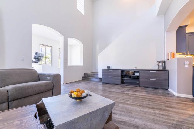 Detail Gallery Image 3 of 34 For 2772 Piantino Cir, San Diego,  CA 92108 - 2 Beds | 2 Baths