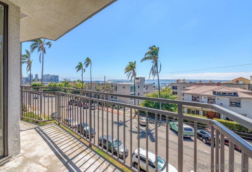 MLS #250032991SD image #33