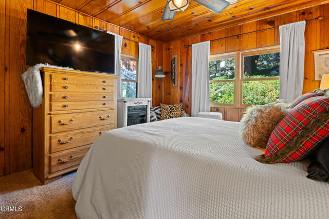 54186 Road 432, Bass Lake CA: https://media.crmls.org/mediaz/02c66d49-8521-403d-8a30-38dc0e6d27a0.jpg