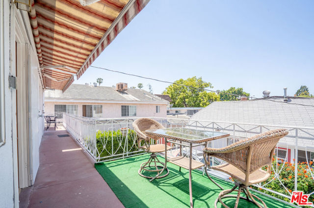 1240 Lodi Place, Los Angeles CA: https://media.crmls.org/mediaz/02c7019b-2283-4d2a-9af9-b82791256e7d.jpg
