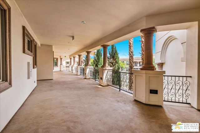 2010 Via San Martino, Palm Desert CA: https://media.crmls.org/mediaz/02c87a95-c442-42f5-9259-62ab146735c8.jpg