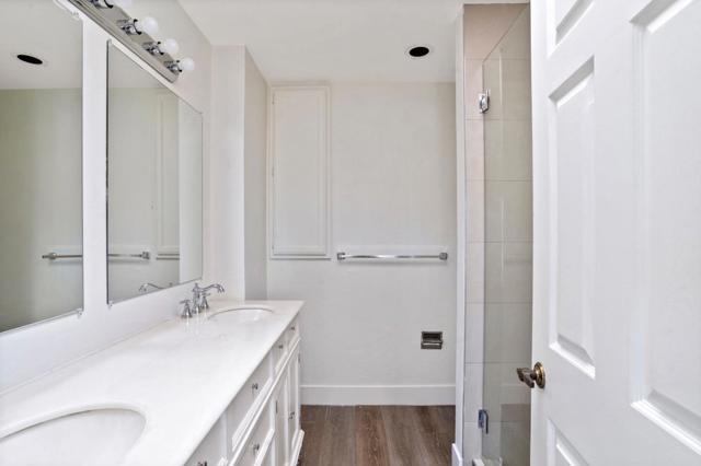 225 E Santa Inez Avenue, San Mateo CA: https://media.crmls.org/mediaz/02c8c72c-6b3f-4915-a0ce-c80476155330.jpg